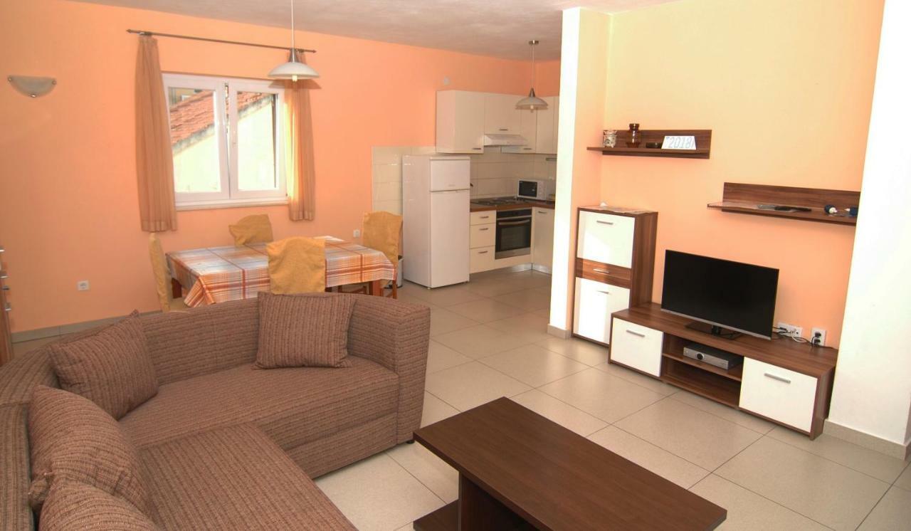 Apartment Urem Biograd Na Moru Extérieur photo