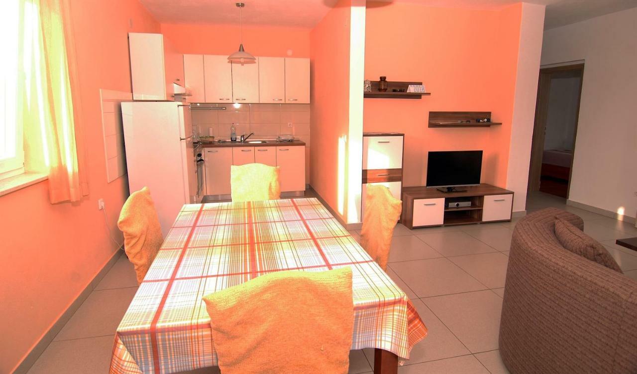 Apartment Urem Biograd Na Moru Extérieur photo