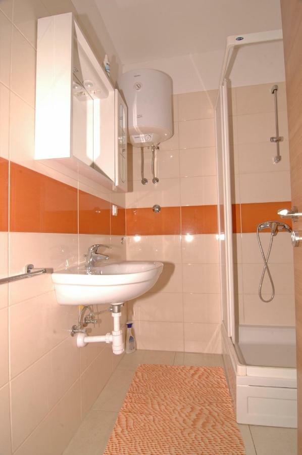 Apartment Urem Biograd Na Moru Extérieur photo
