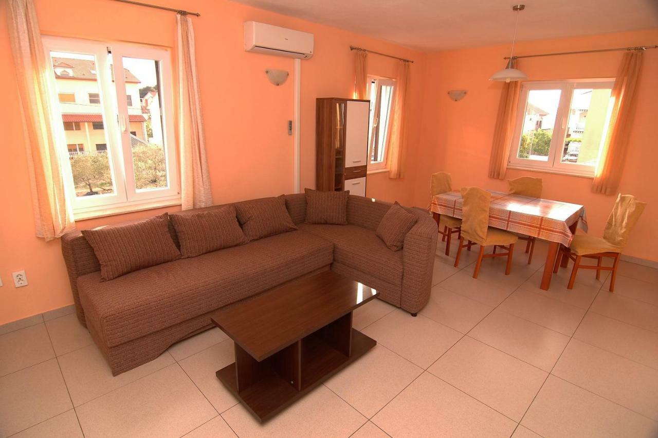 Apartment Urem Biograd Na Moru Extérieur photo